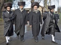 pg-34-hasidic-jews-1-getty.jpg